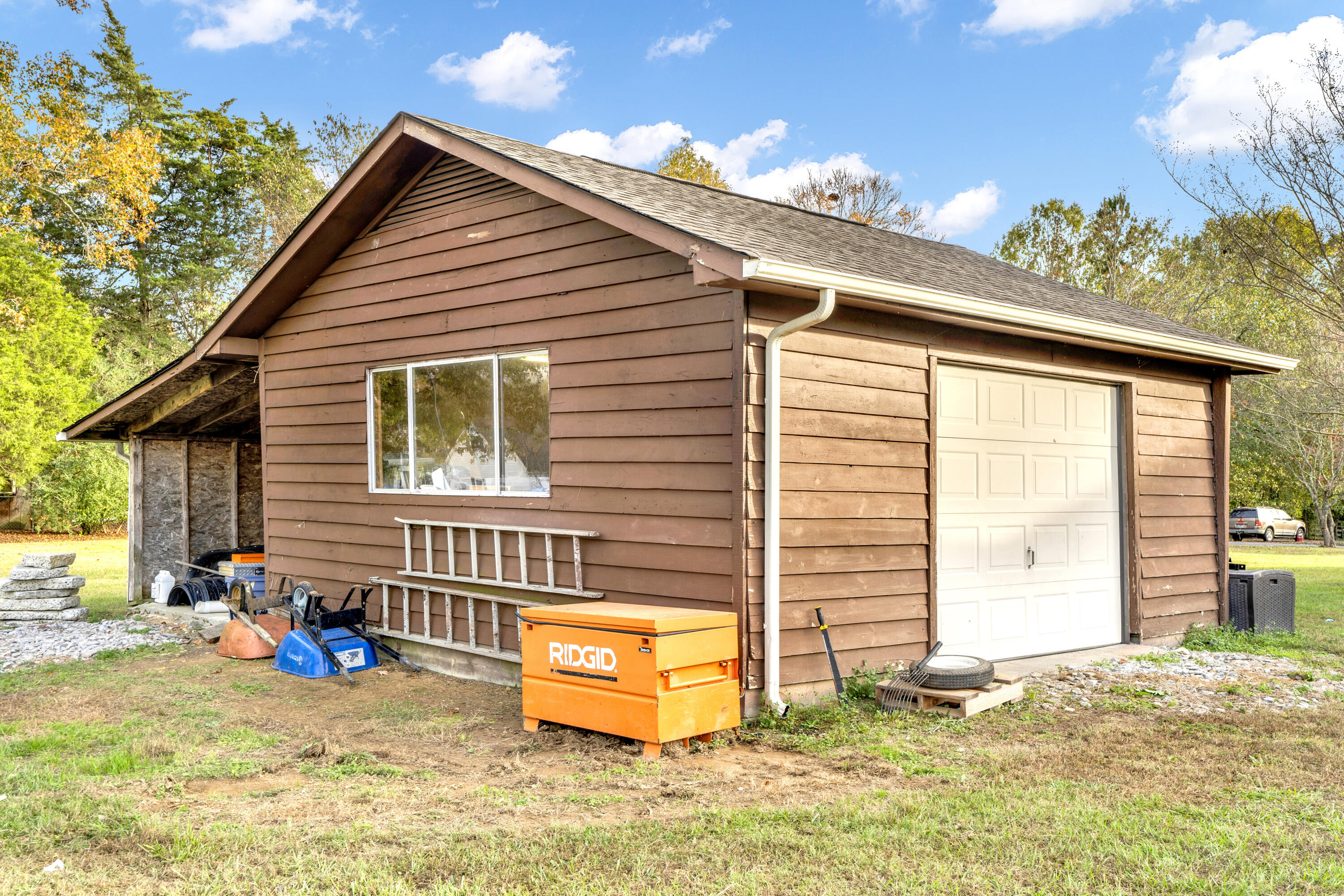 2579 Brownwood Drive SE