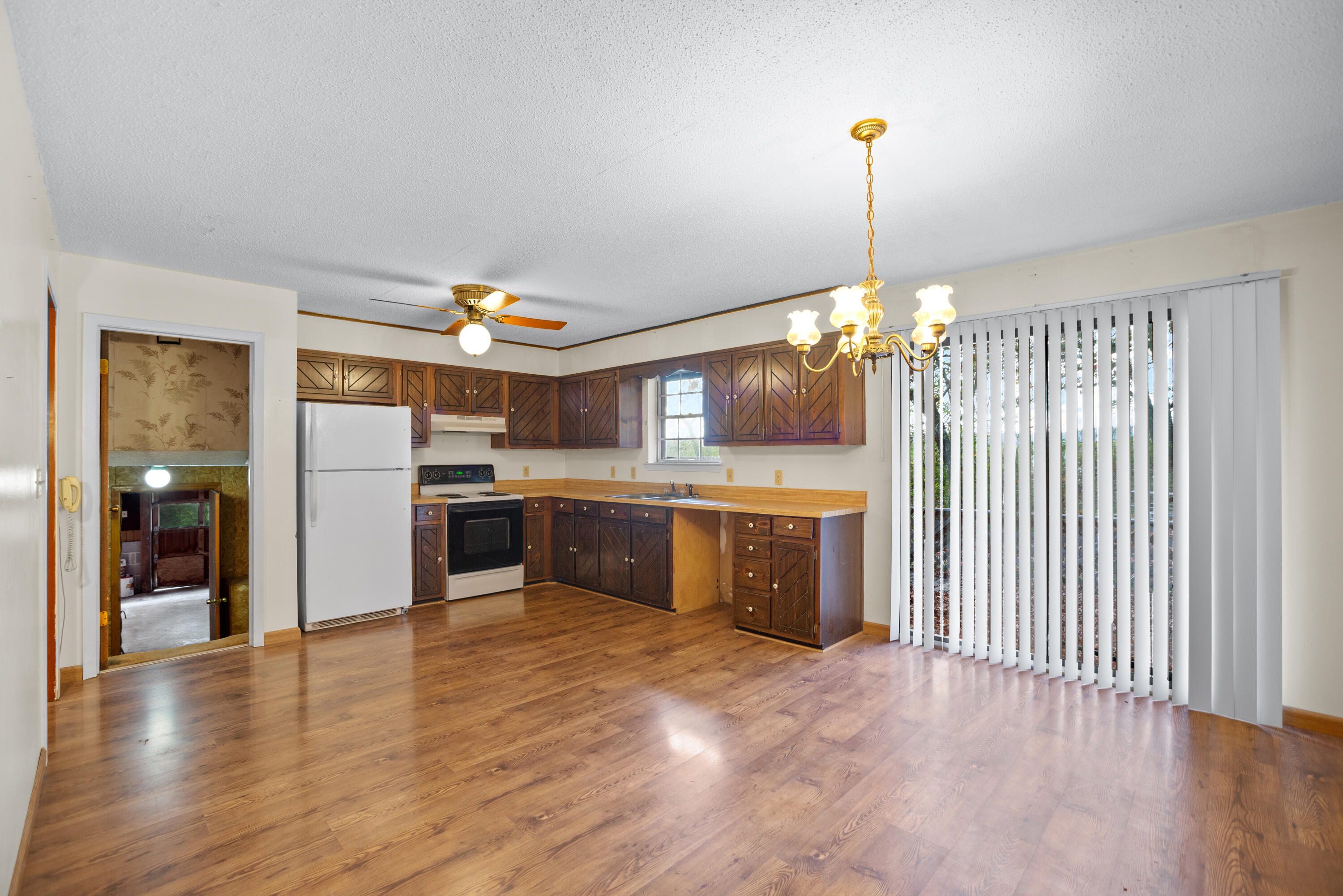 844 Mountain Leaf Drive