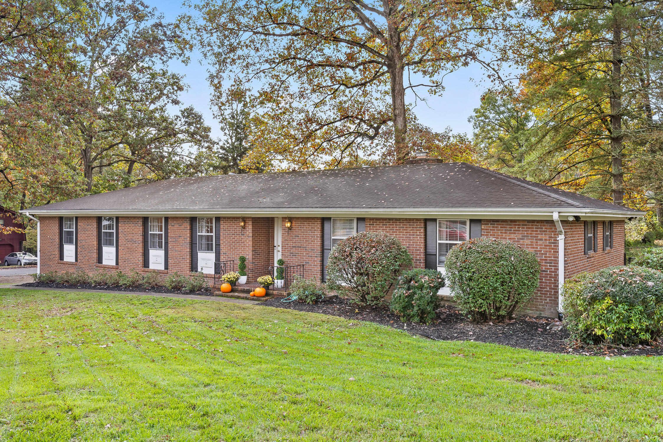 4524 W Ravenwood Drive