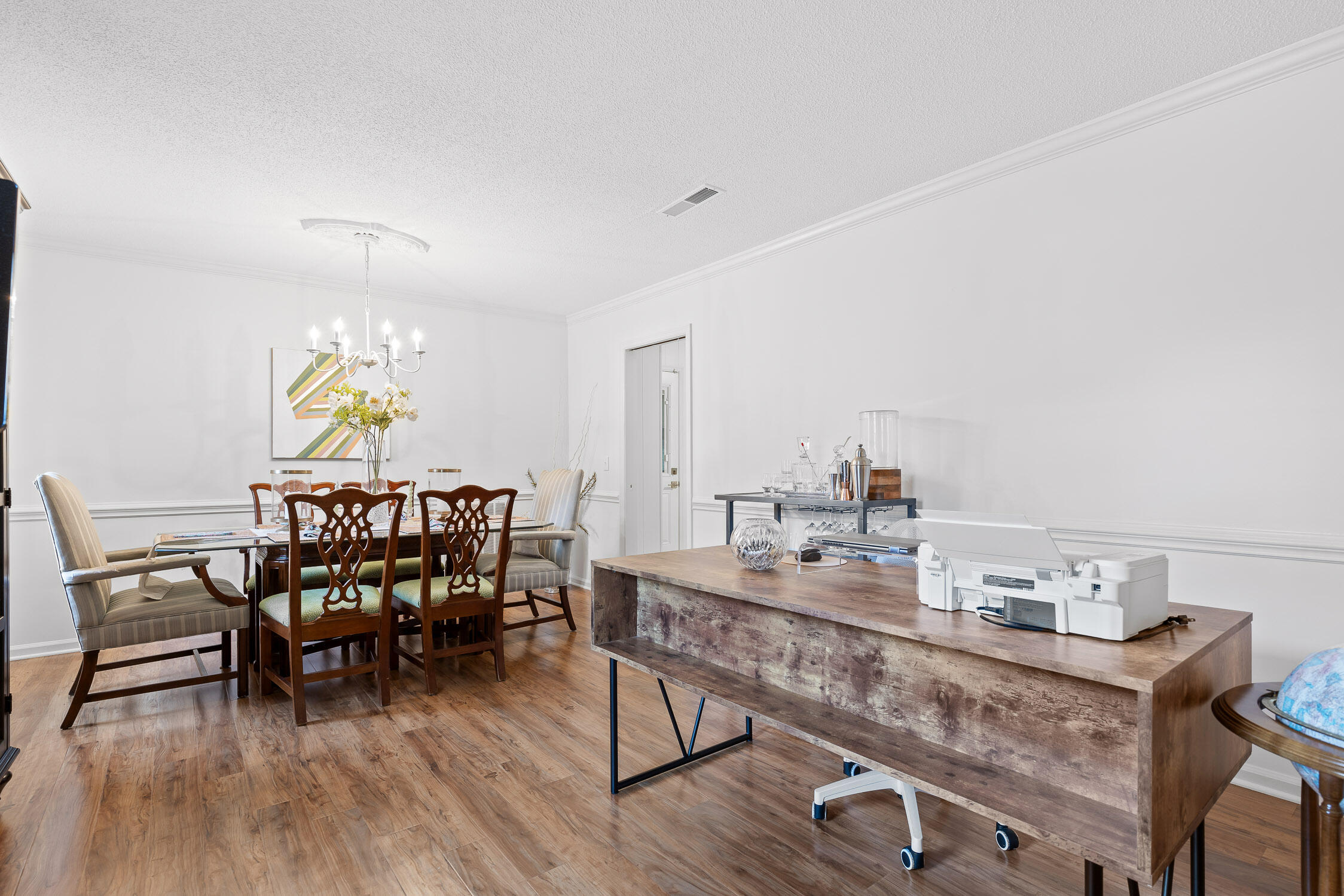 4524 W Ravenwood Drive