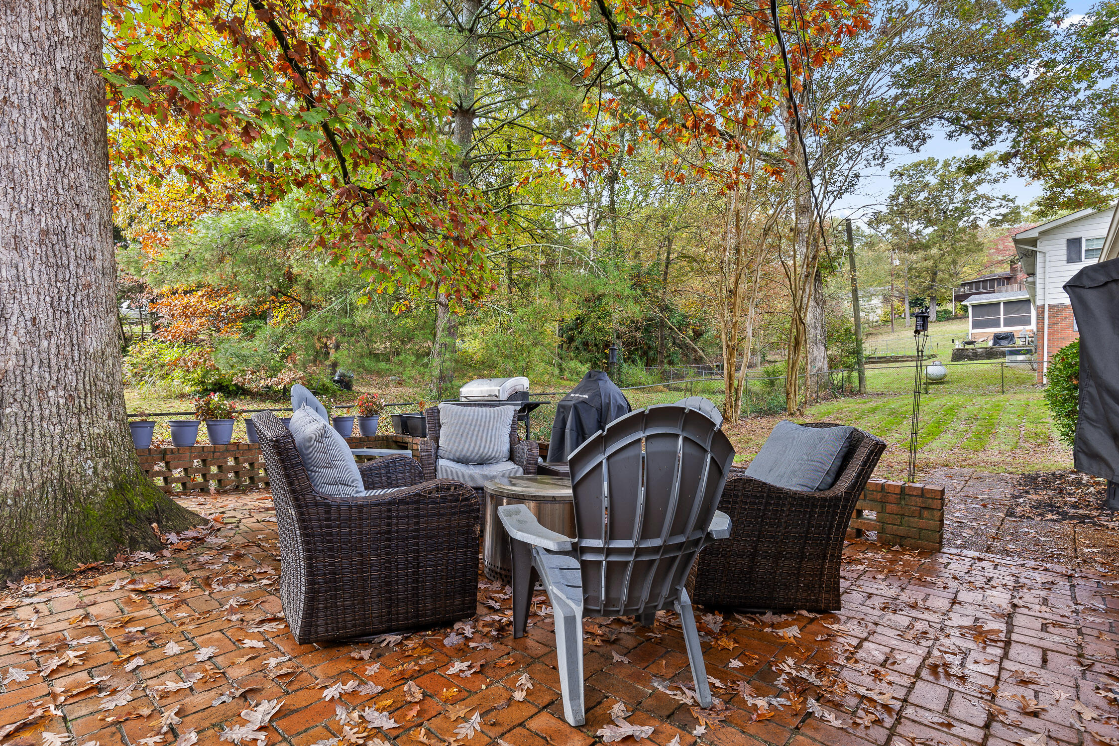 4524 W Ravenwood Drive