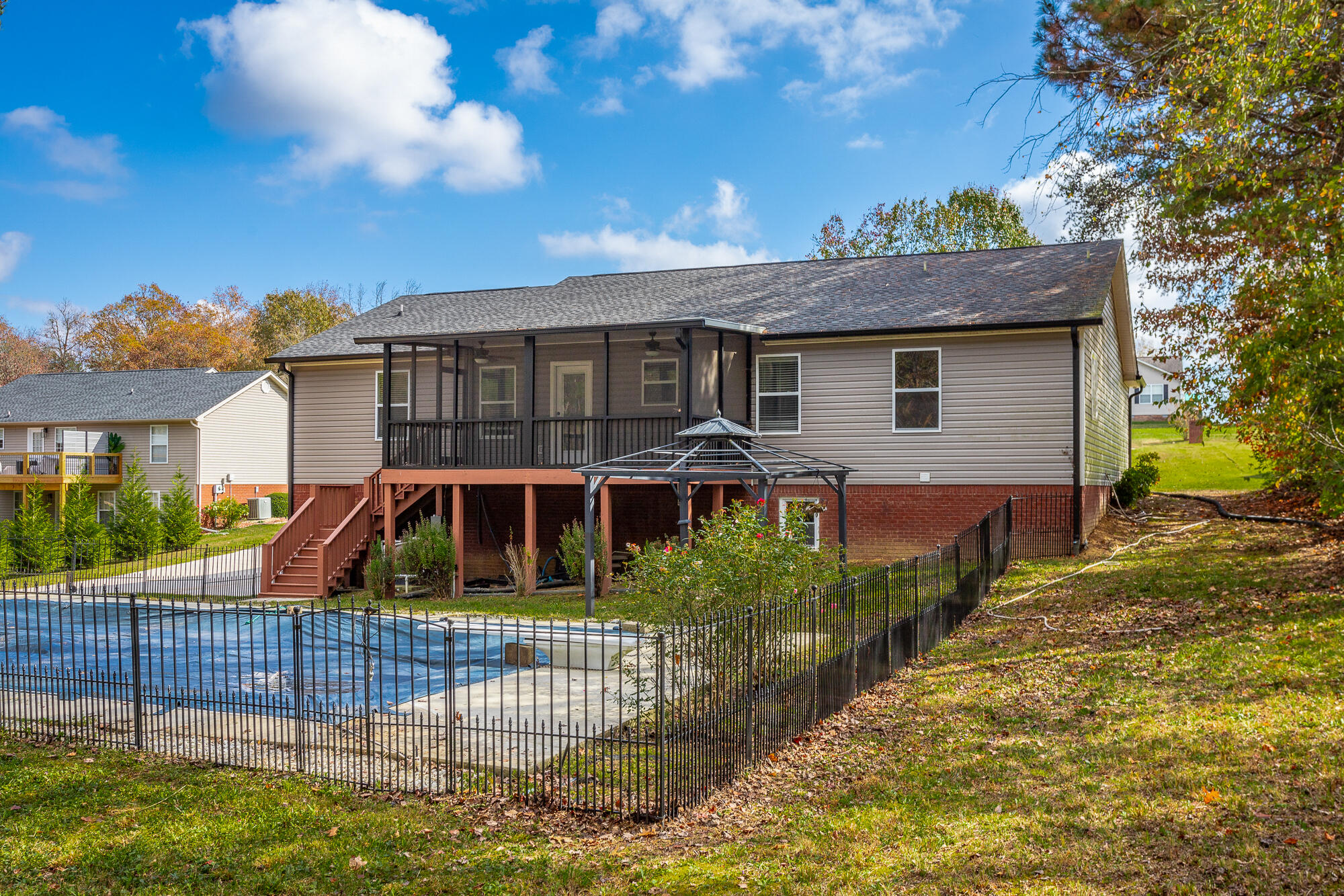 566 Ocoee Hills Circle NE