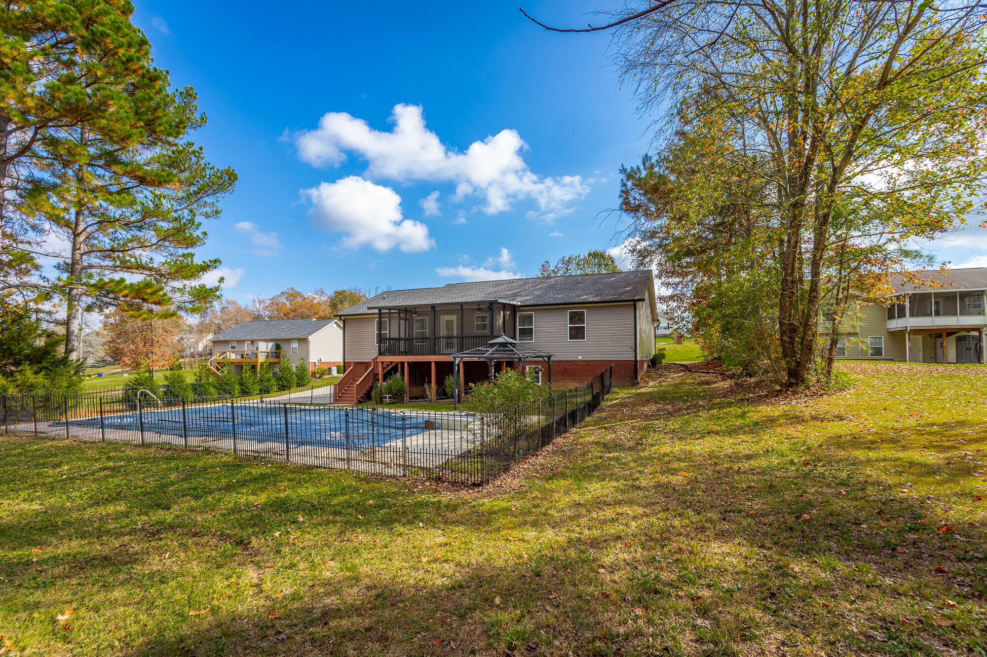 566 Ocoee Hills Circle NE