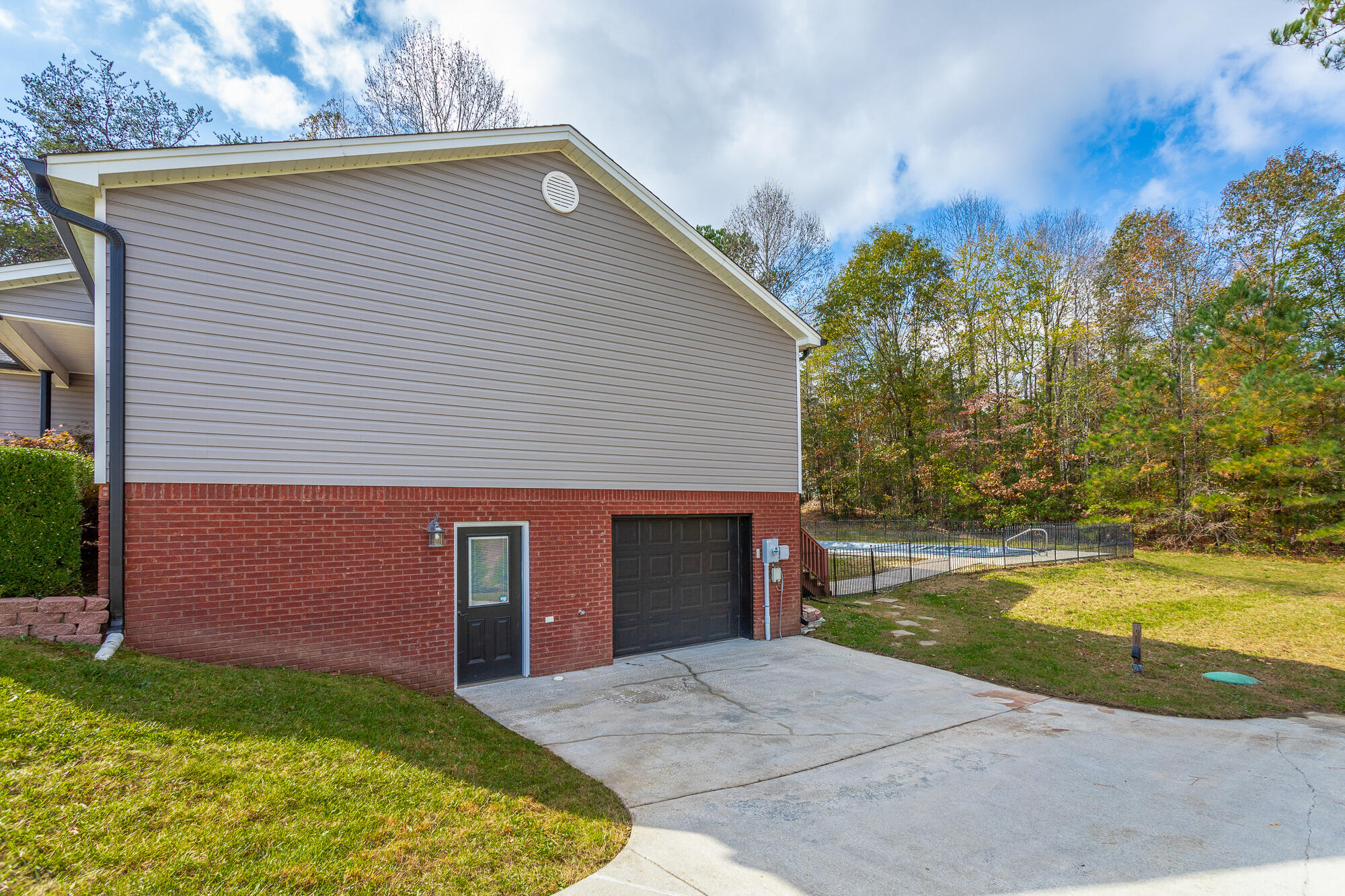566 Ocoee Hills Circle NE