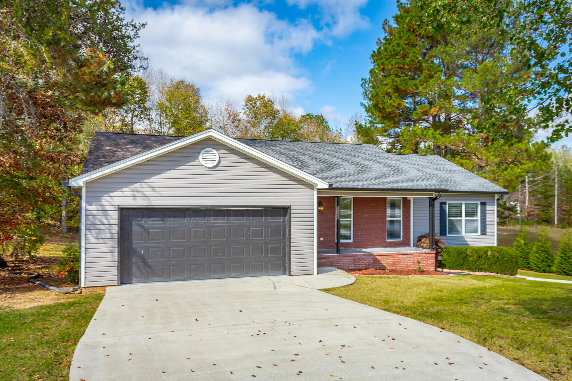 566 Ocoee Hills Circle NE