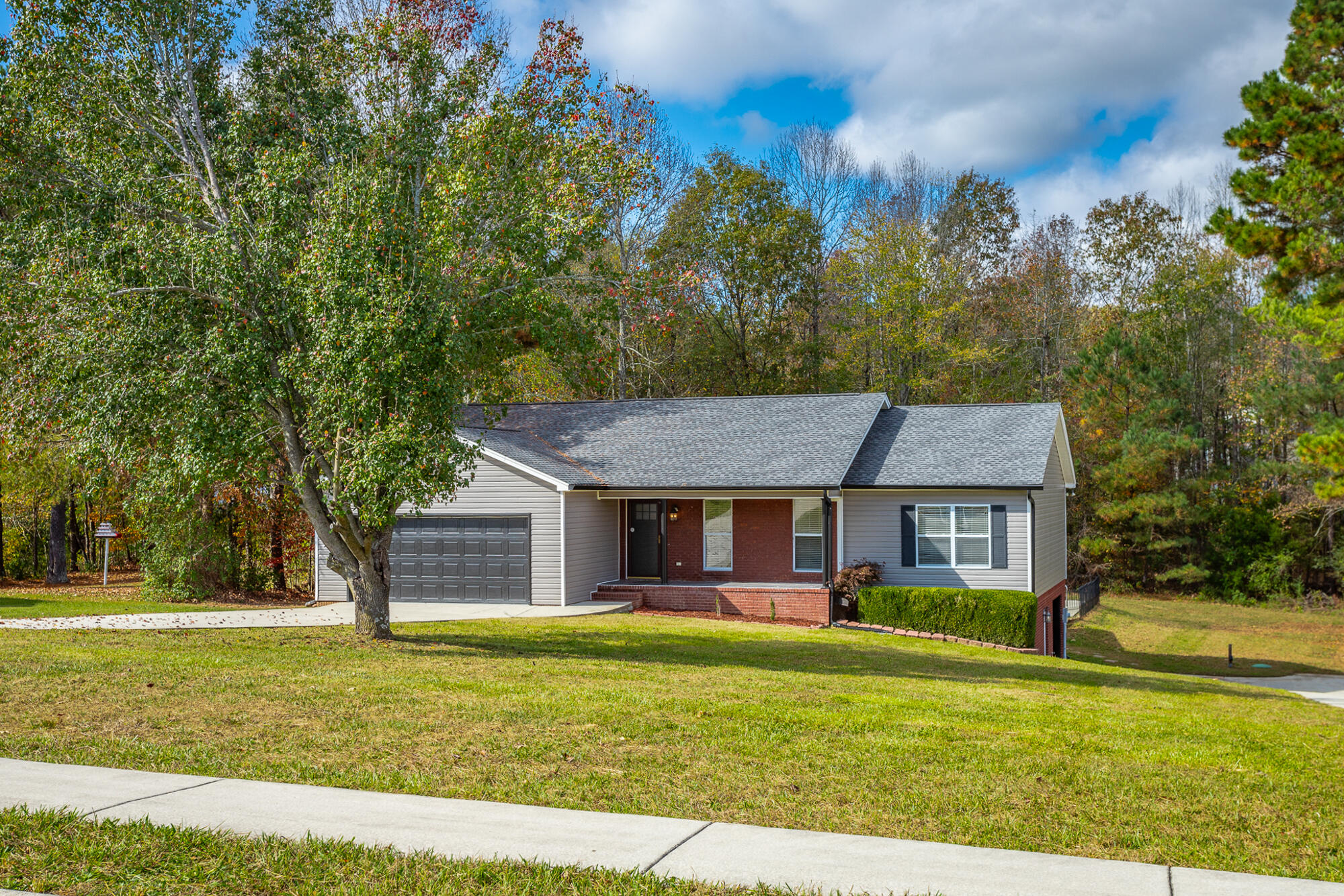 566 Ocoee Hills Circle NE