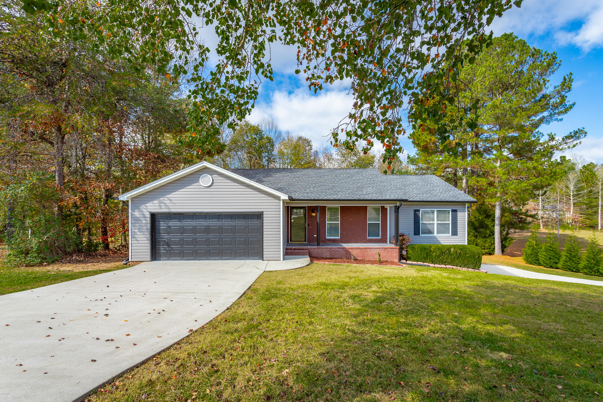 566 Ocoee Hills Circle NE