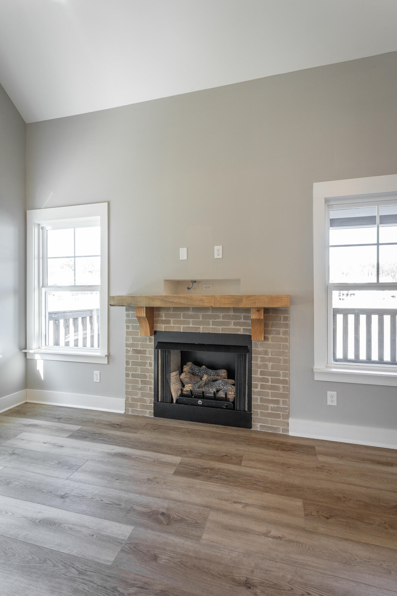 504 Willow Grove Ct