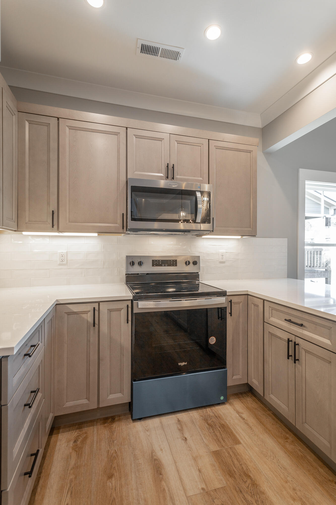 504 Willow Grove Ct