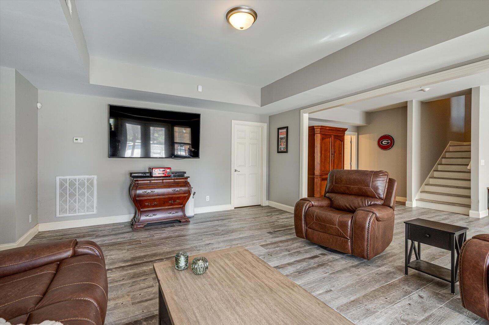 194 Overlook Drive