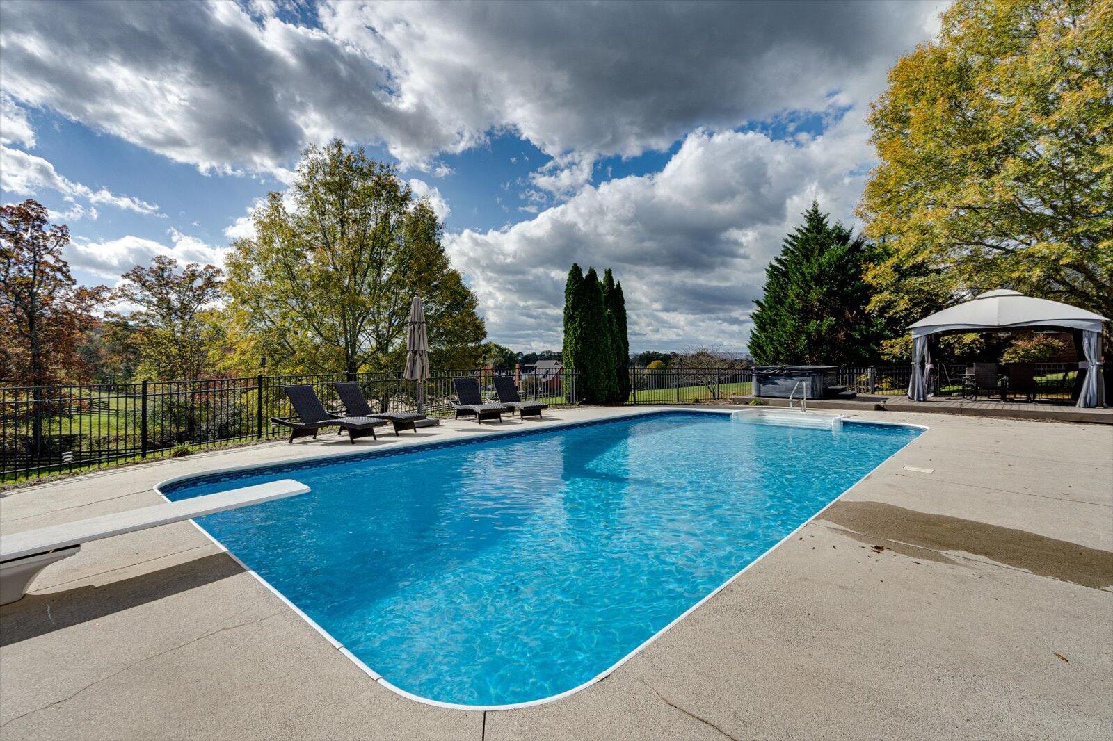 194 Overlook Drive