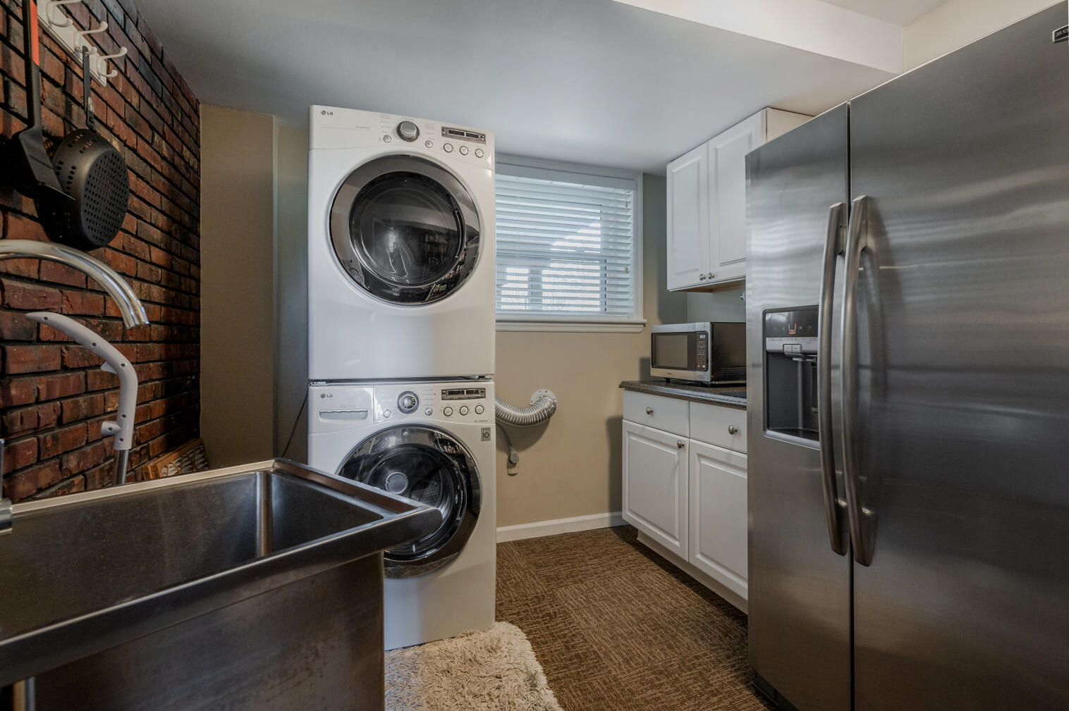5807 Crestview Drive