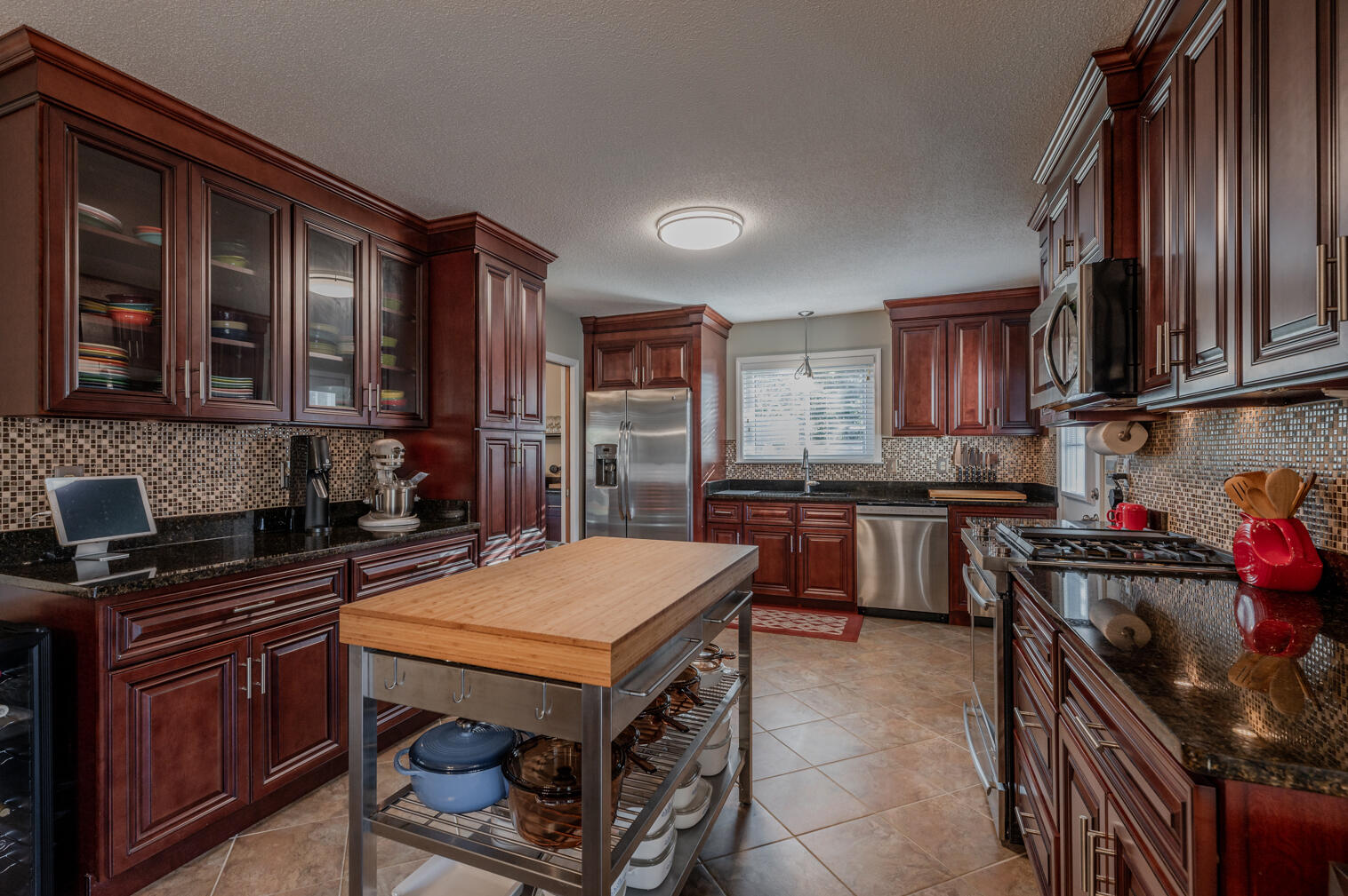 5807 Crestview Drive