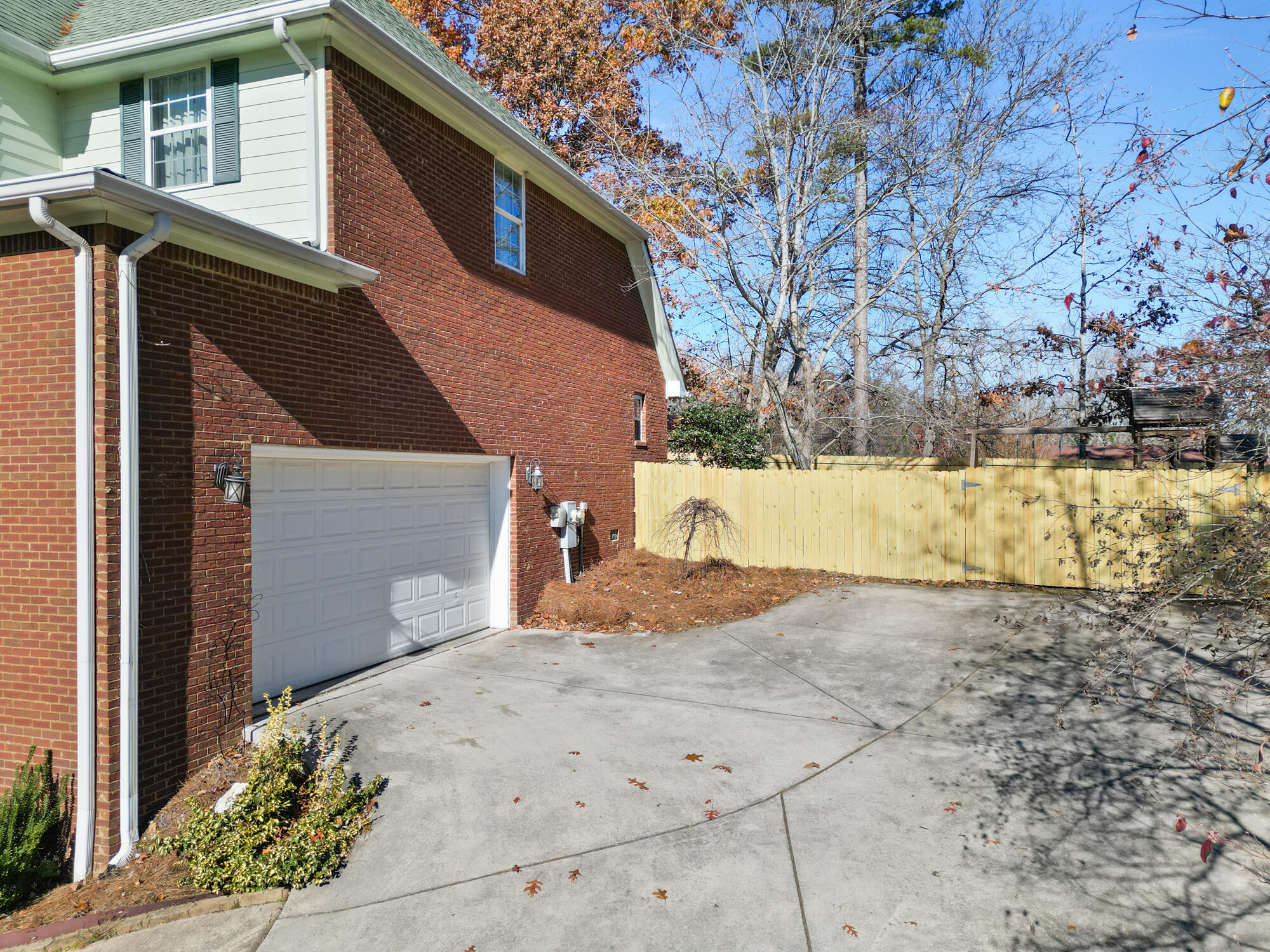 2515 Dogwood Garden Lane
