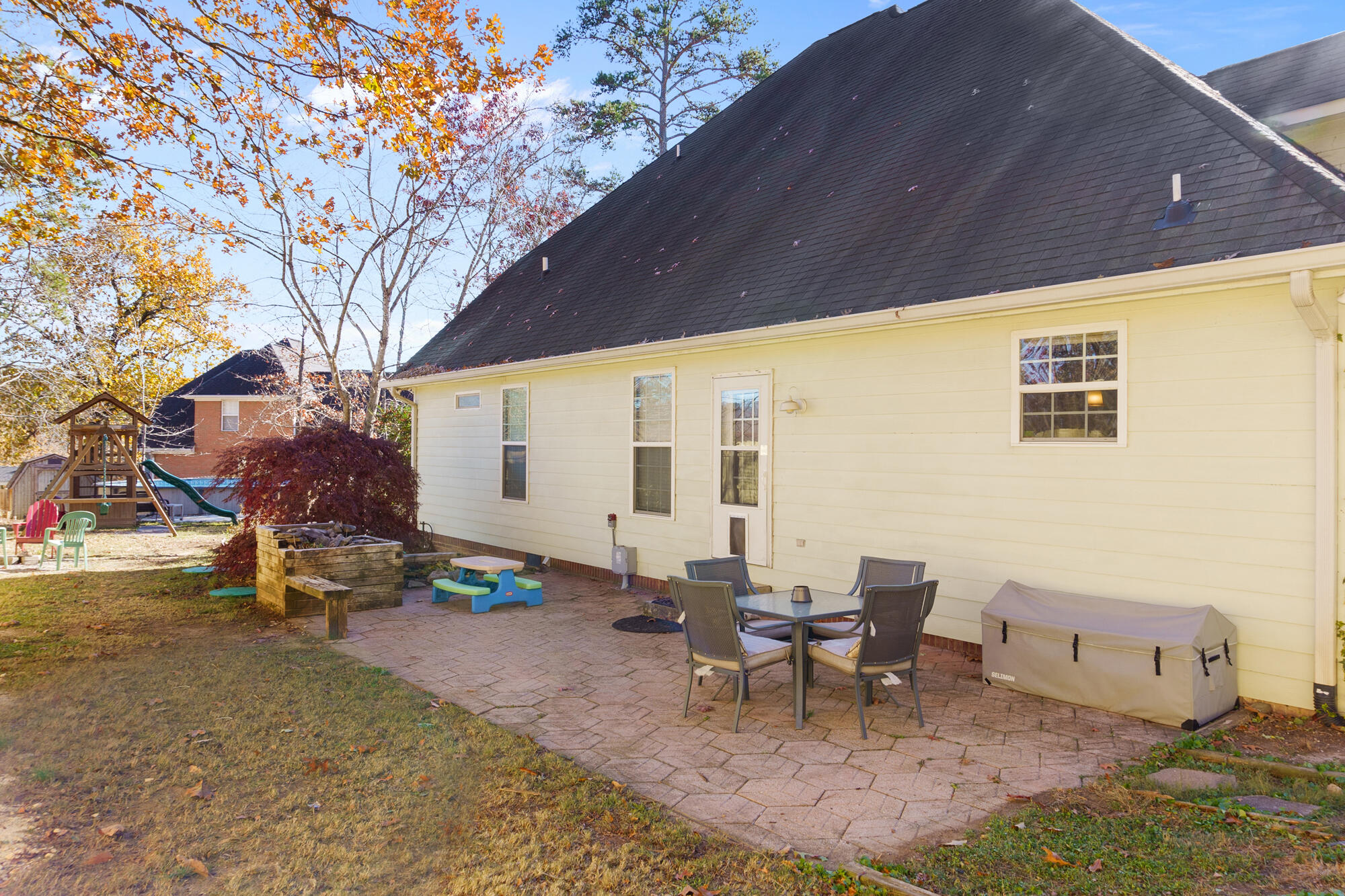 2515 Dogwood Garden Lane