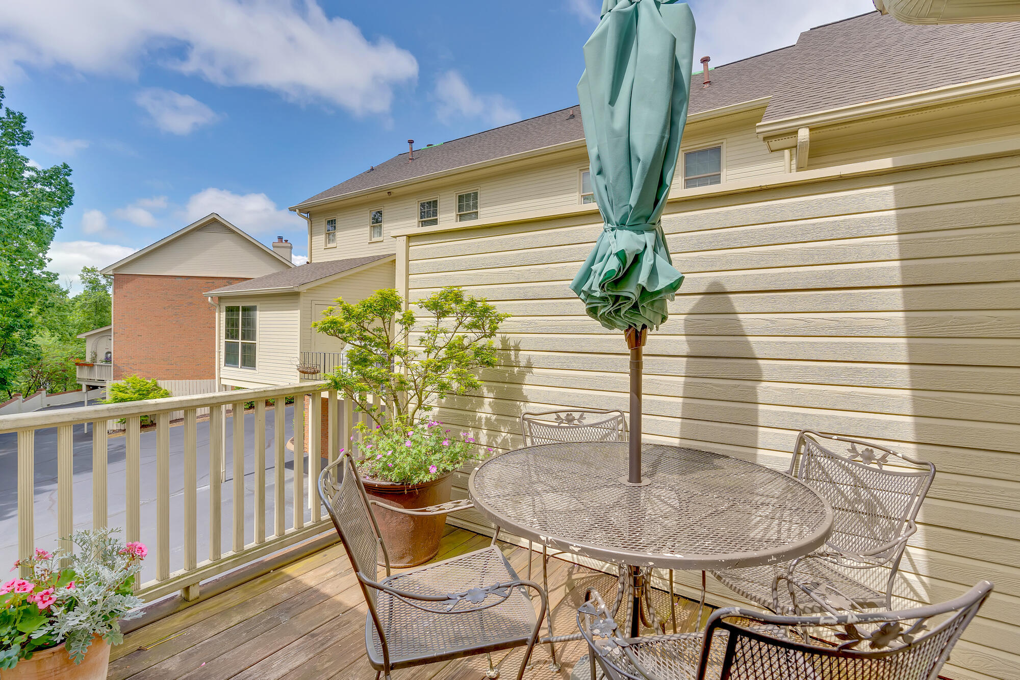 802 Signal Mountain Boulevard