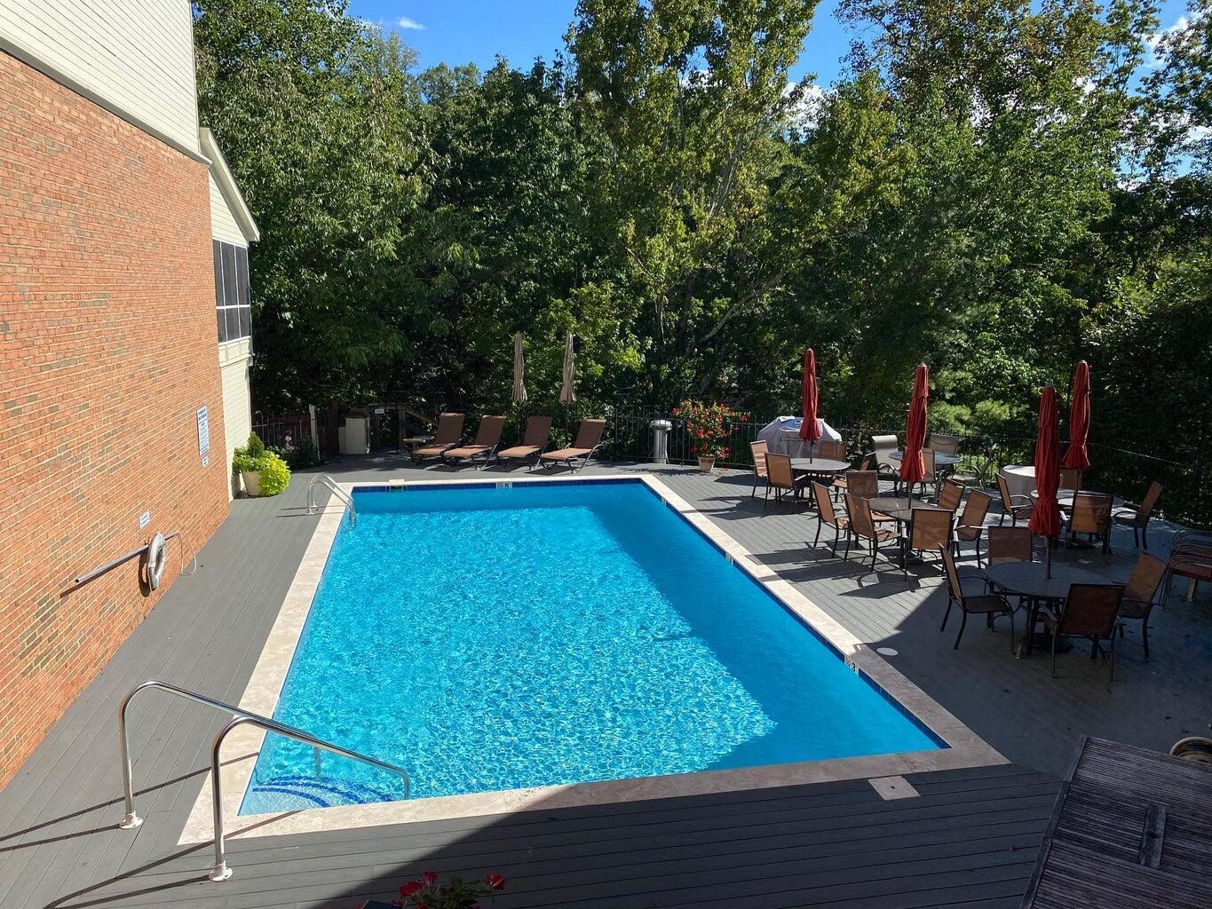 802 Signal Mountain Boulevard