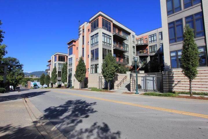 129 Walnut Street, #111