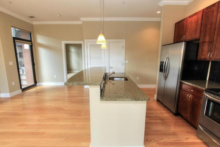 129 Walnut Street, #111
