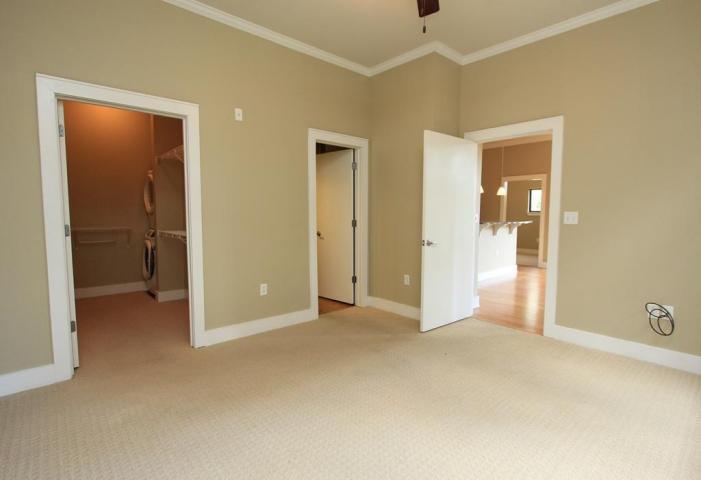129 Walnut Street, #111