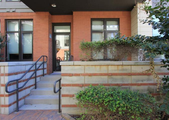 129 Walnut Street, #111