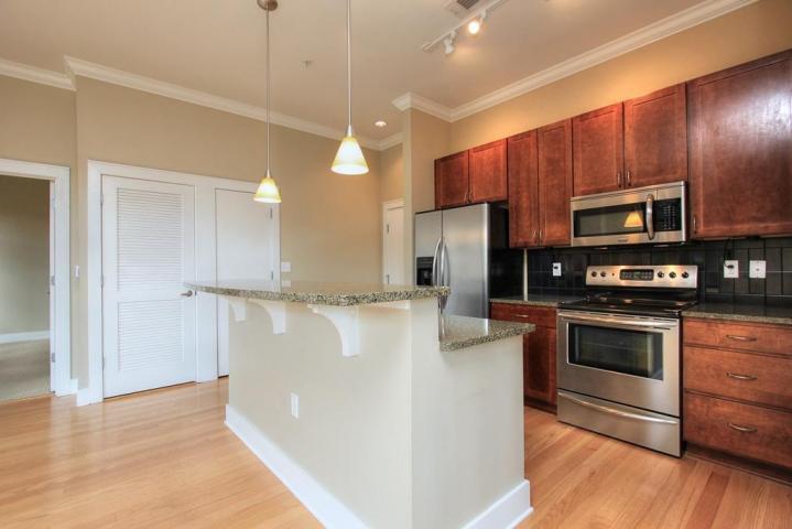 129 Walnut Street, #111