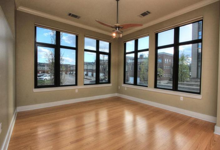 129 Walnut Street, #111