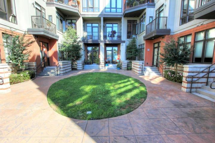 129 Walnut Street, #111