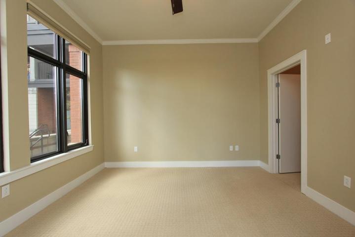 129 Walnut Street, #111