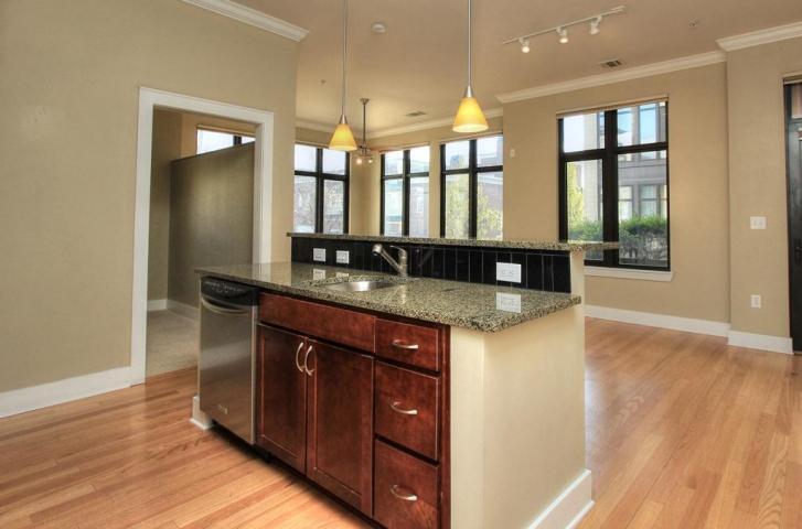 129 Walnut Street, #111