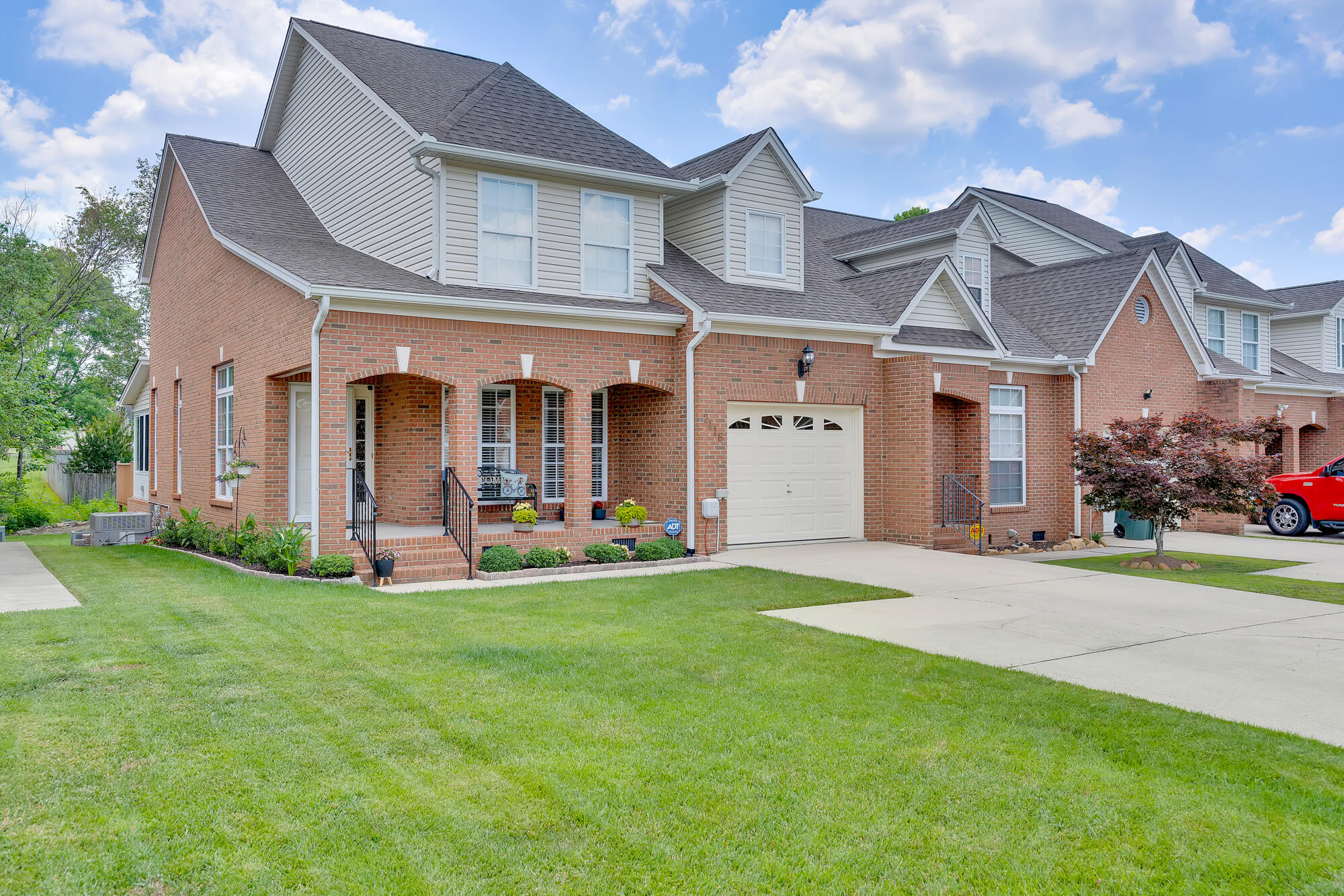 2416 Cone Flower Trail