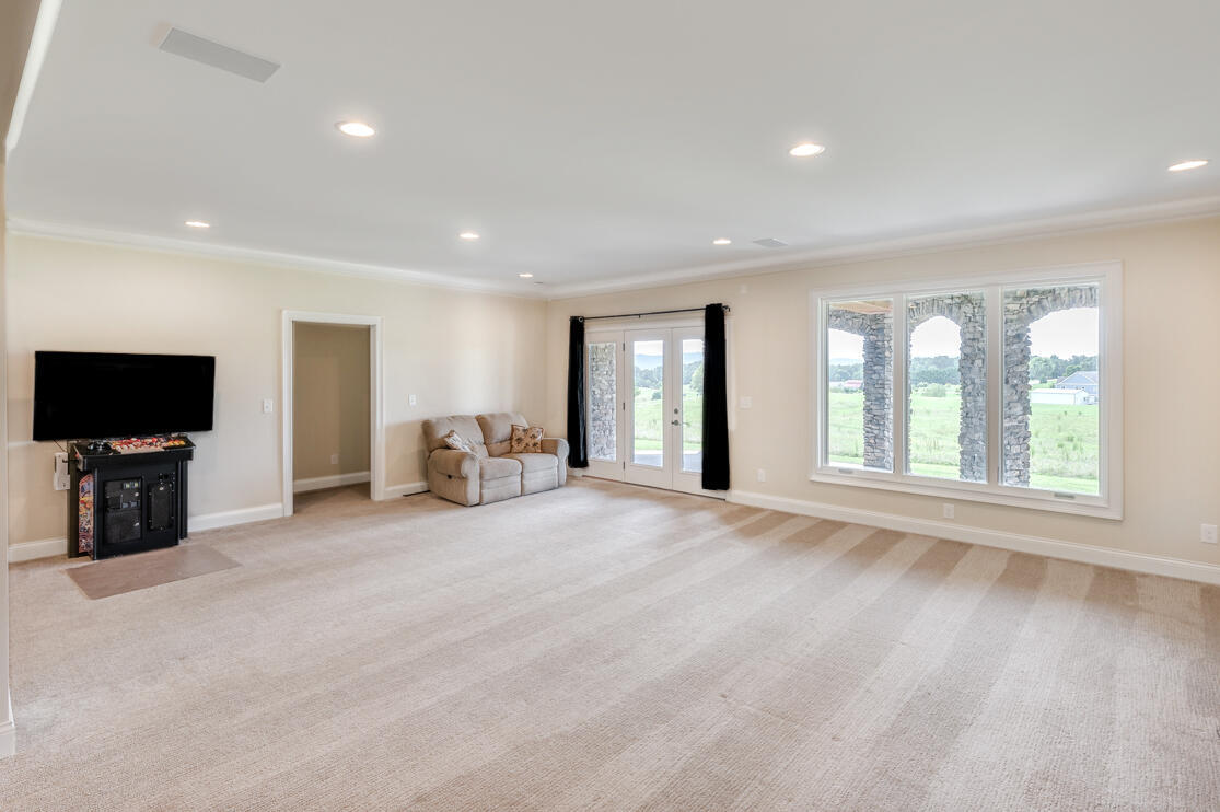 10677 Quarter Horse Lane