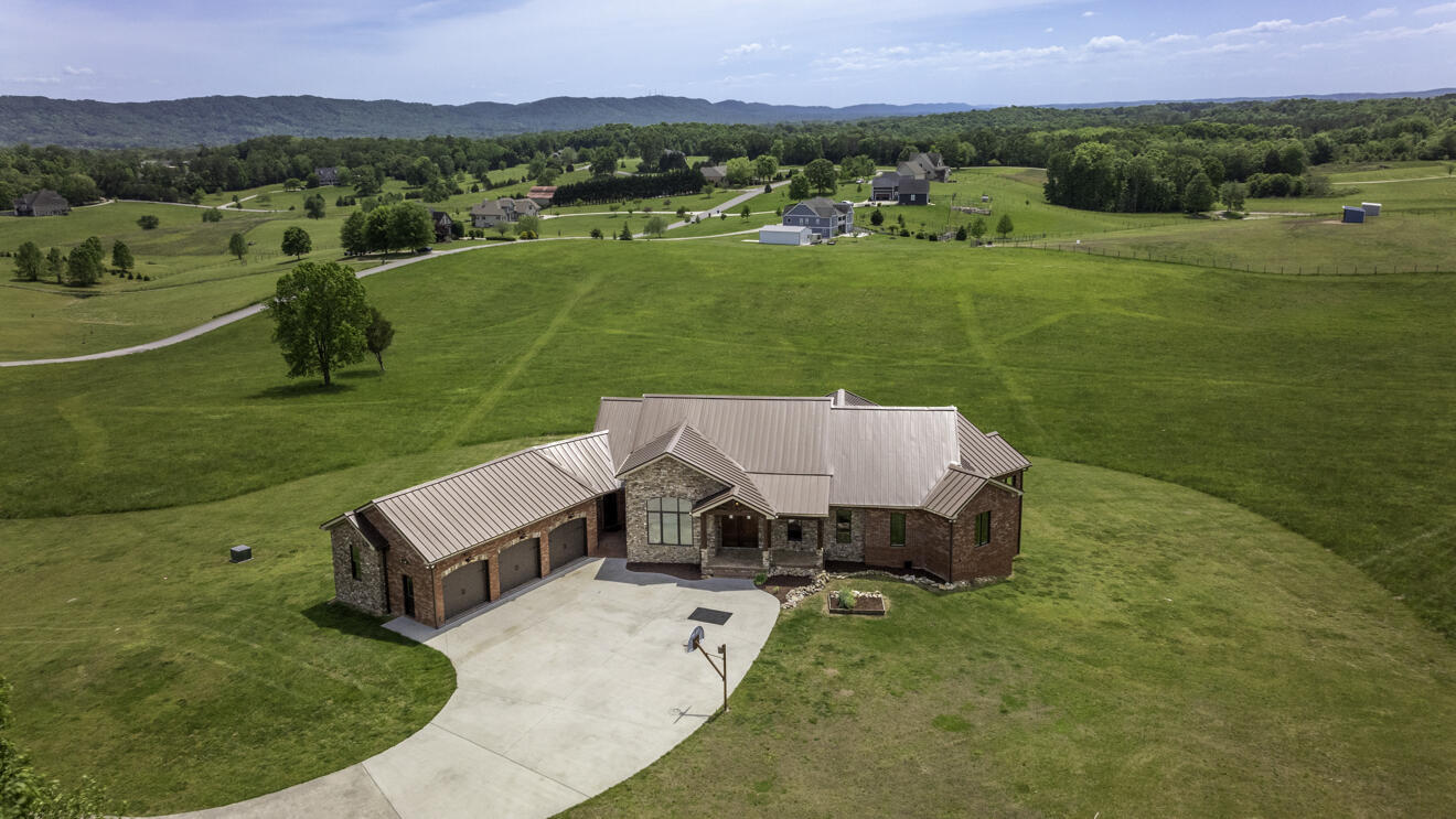 10677 Quarter Horse Lane