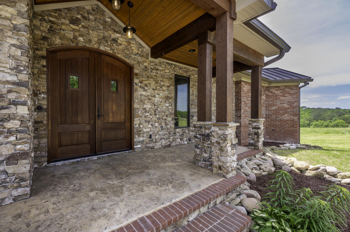 10677 Quarter Horse Lane