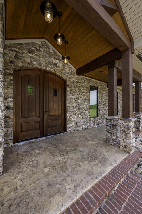 10677 Quarter Horse Lane