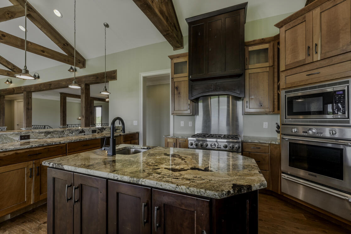 10677 Quarter Horse Lane