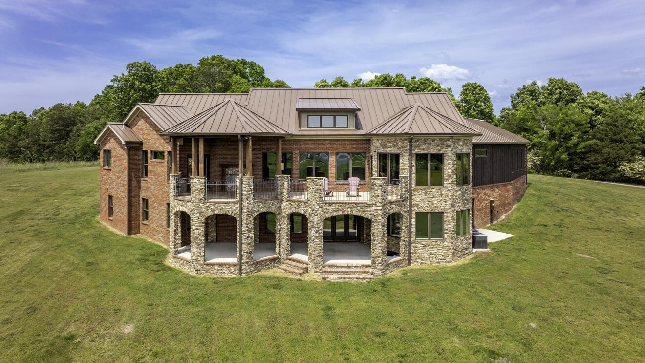 10677 Quarter Horse Lane