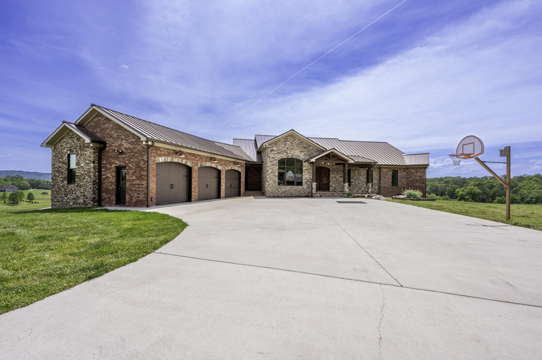 10677 Quarter Horse Lane