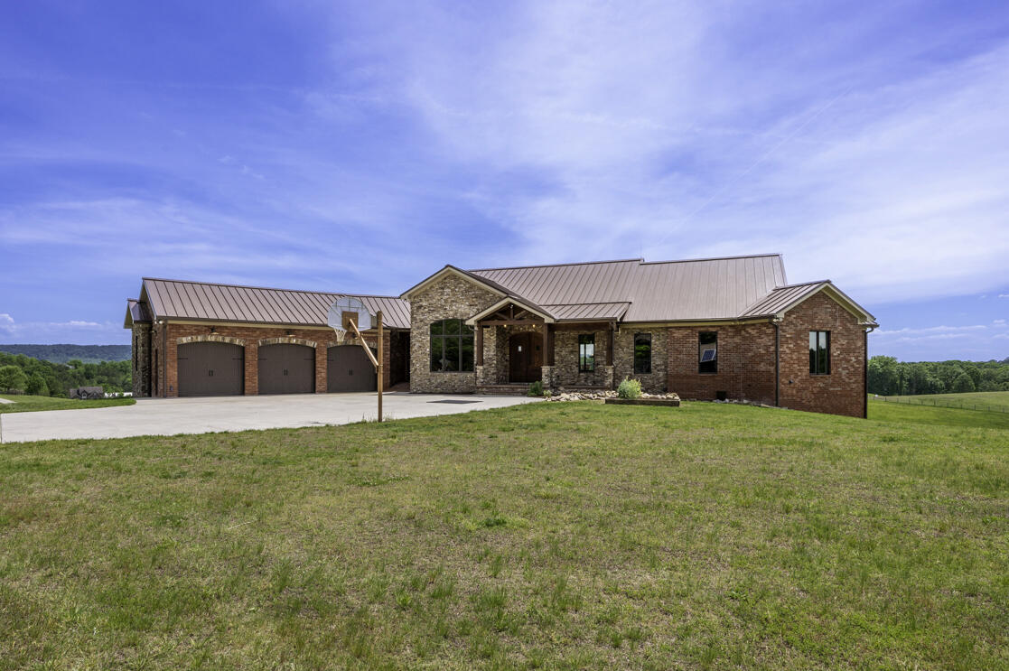 10677 Quarter Horse Lane