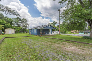 18 Center Grove Road