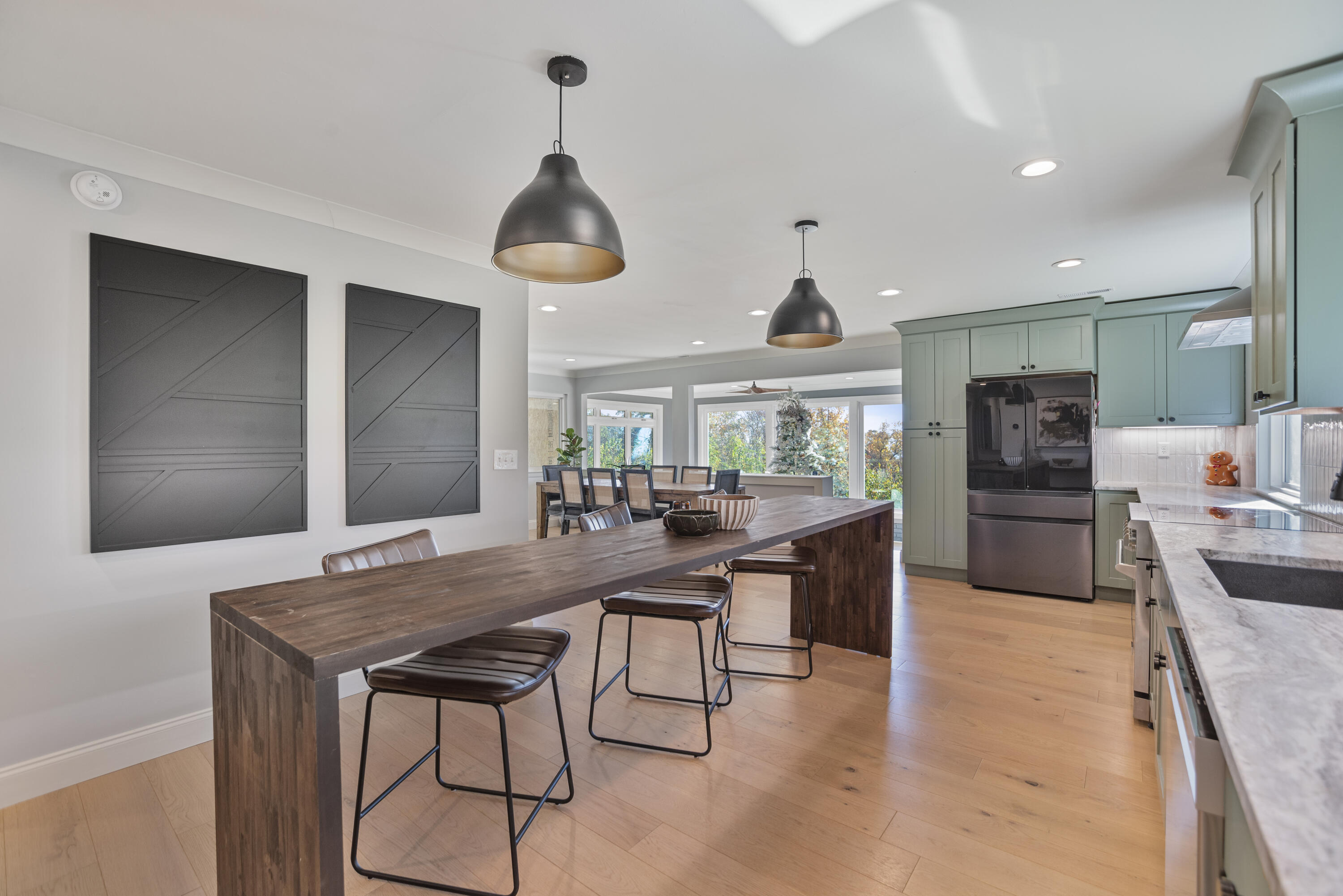 4201 W Road