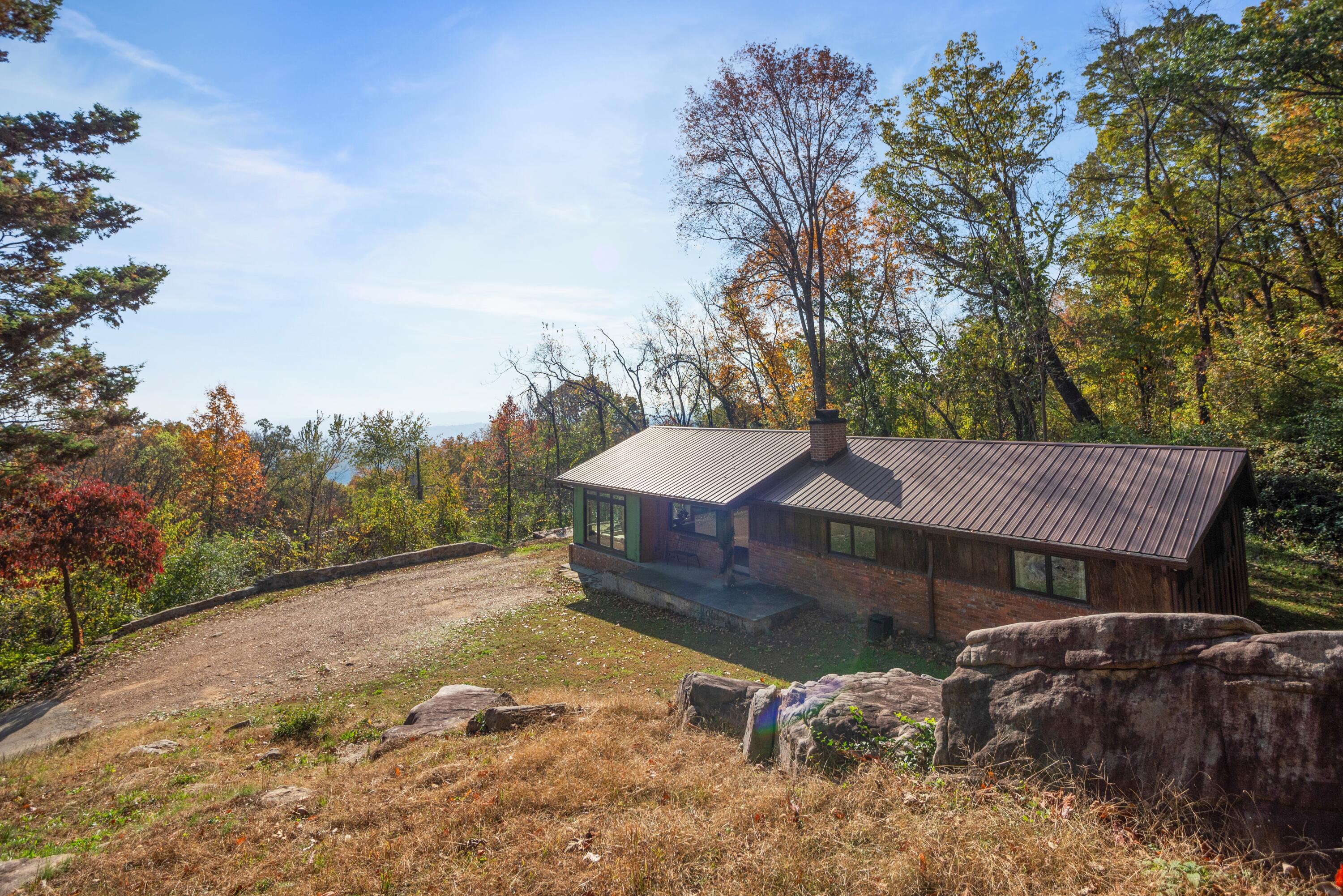 4201 W Road
