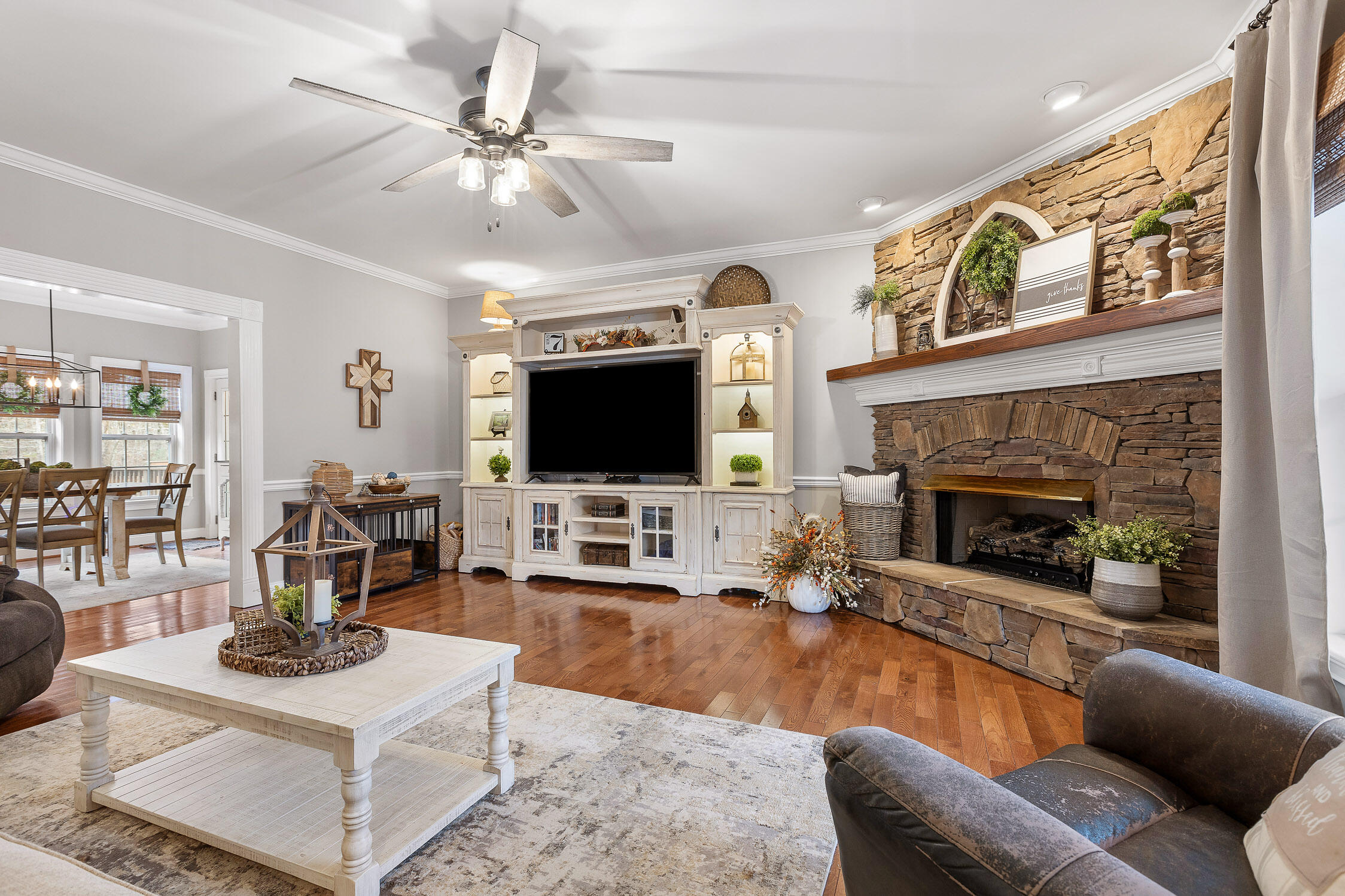 3018 Poe Road
