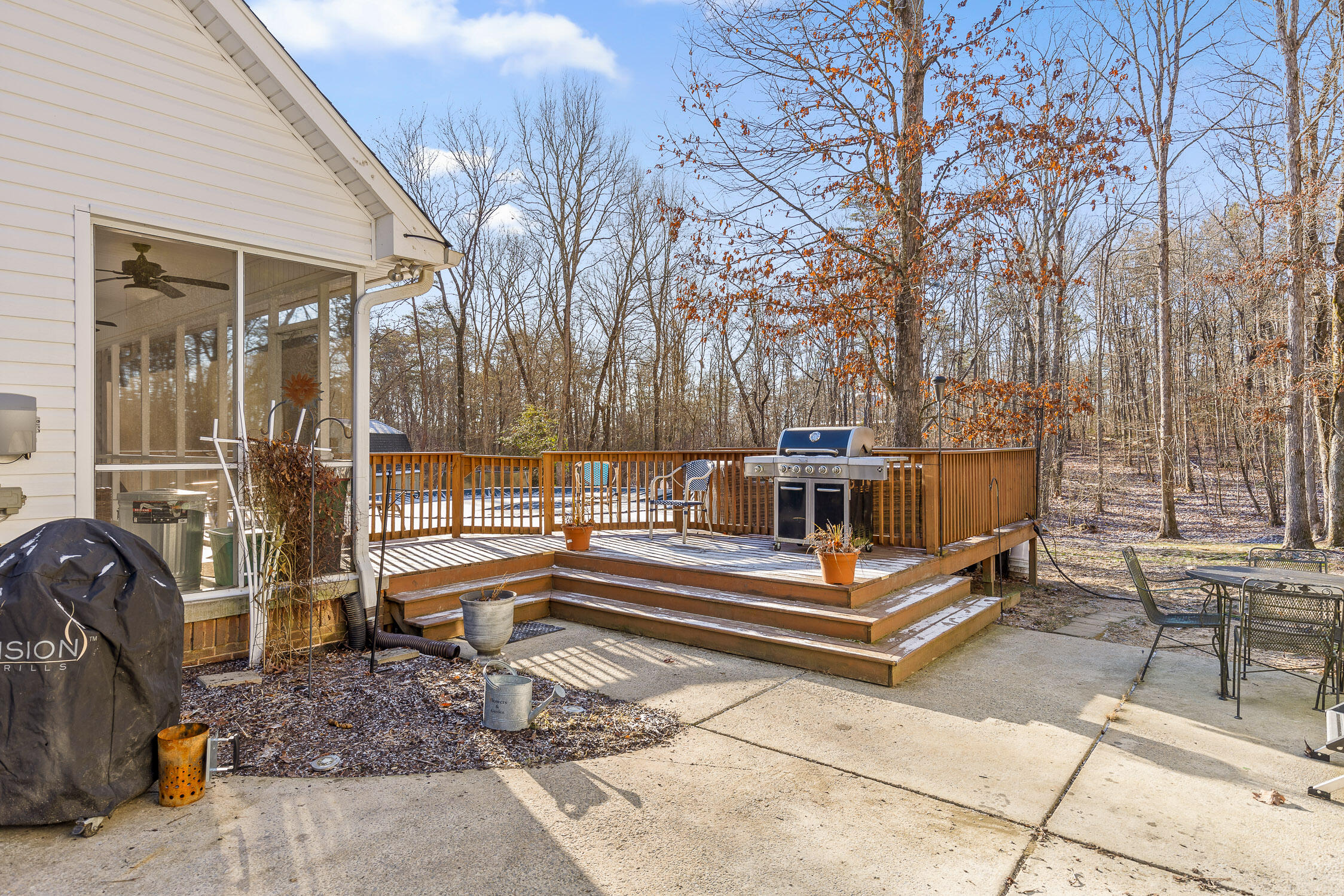 3018 Poe Road