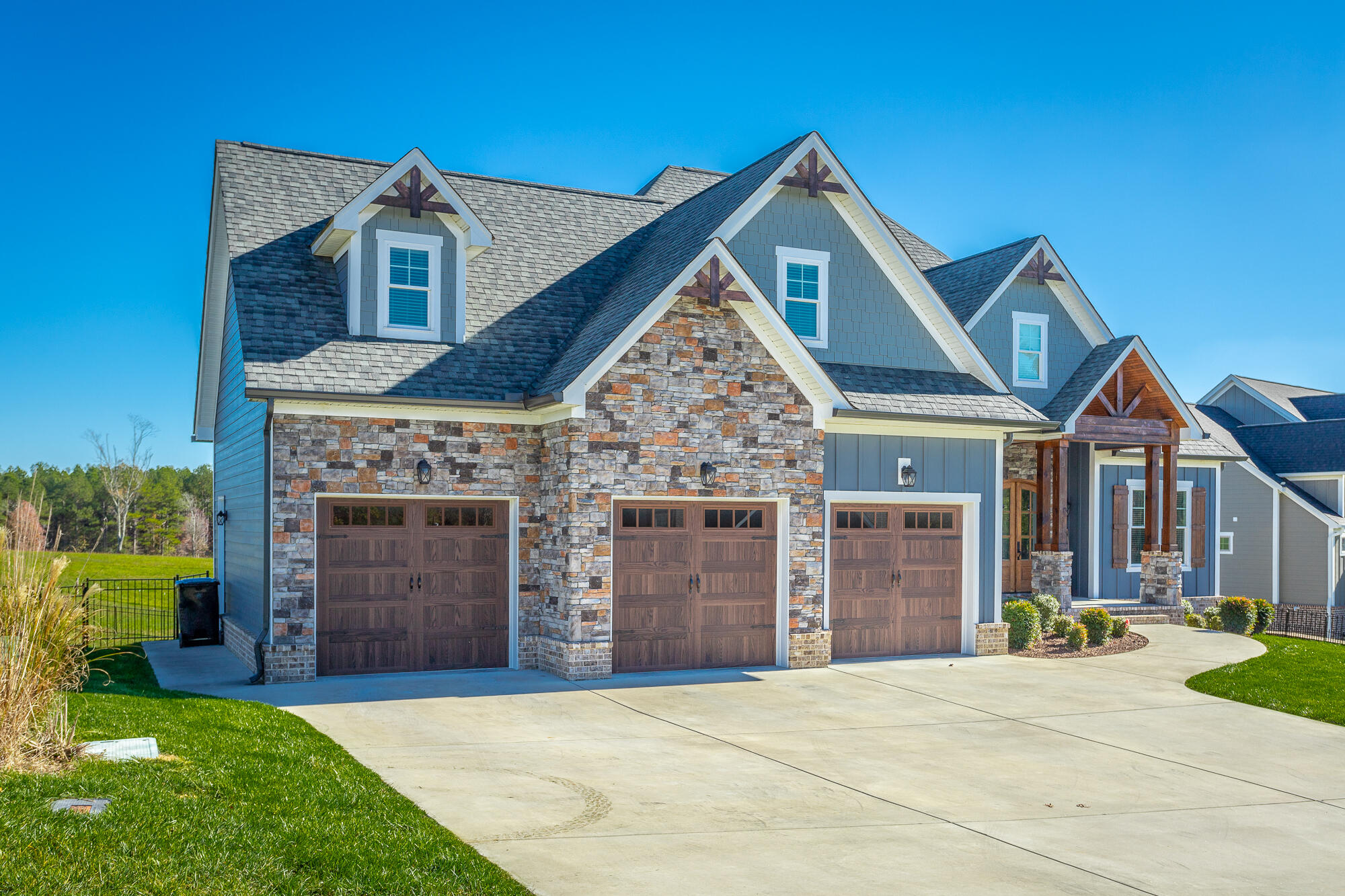 941 Equestrian Drive