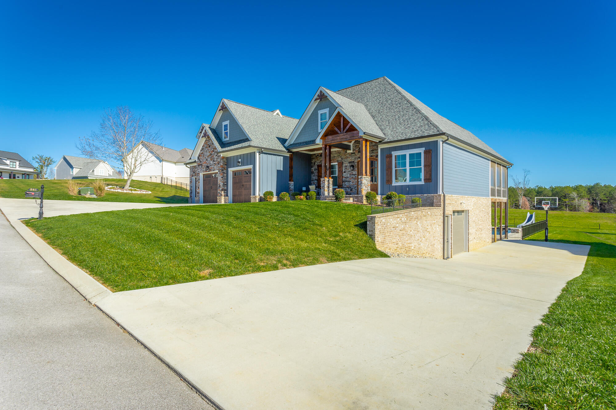 941 Equestrian Drive