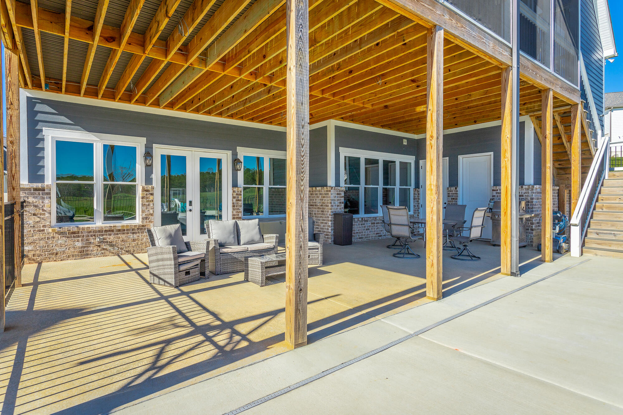 941 Equestrian Drive