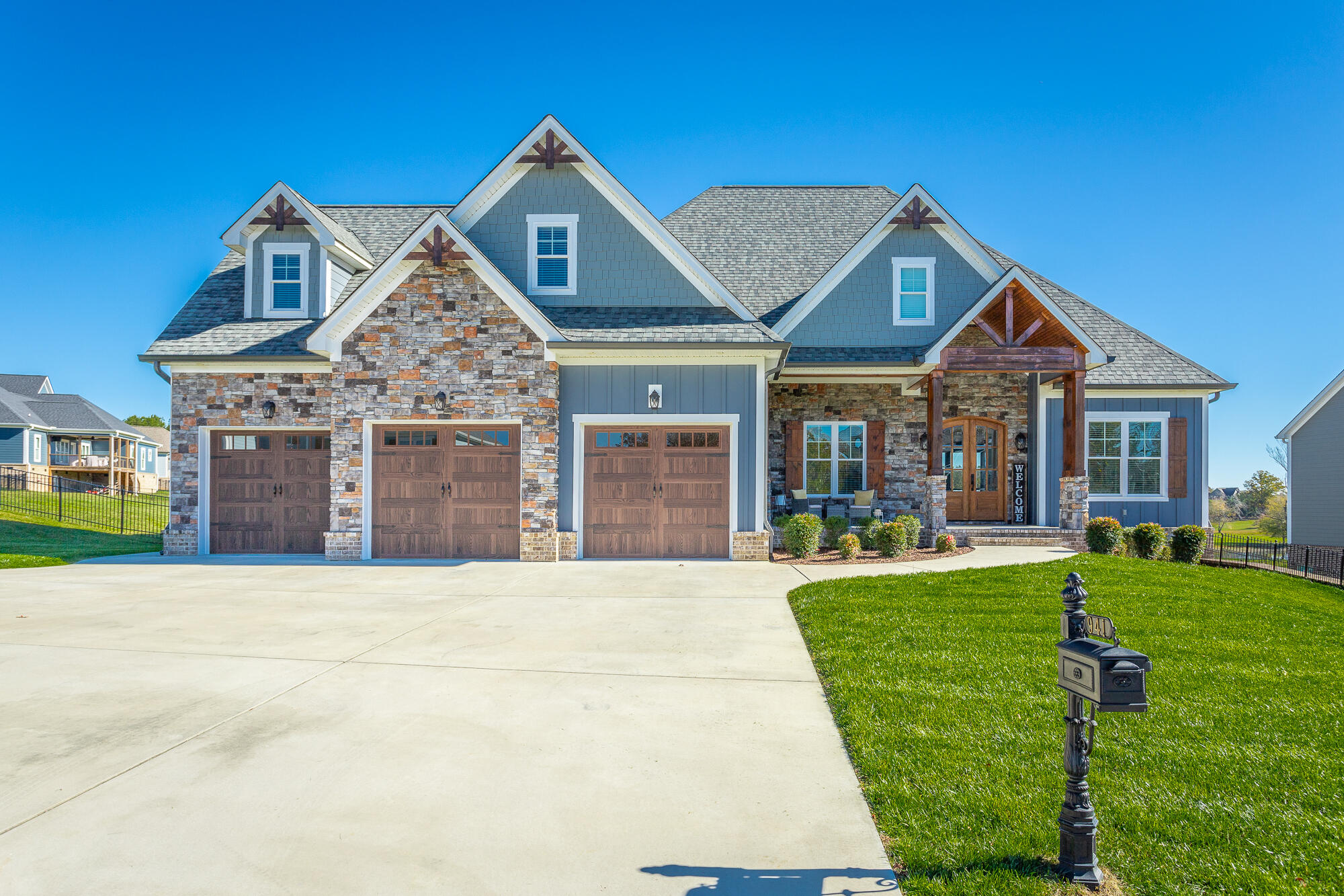 941 Equestrian Drive