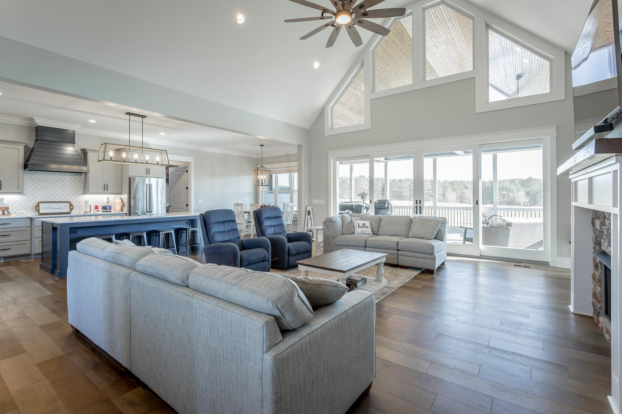 941 Equestrian Drive
