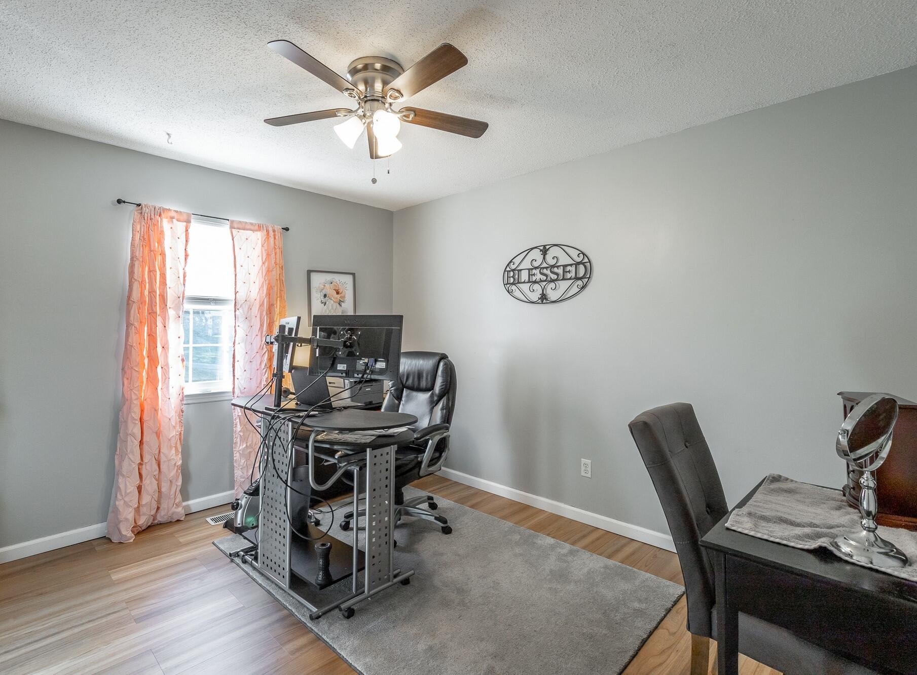 207 Smoketree Circle